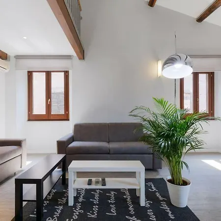 Apartment Attico Al Colosseo Con Vista Rome