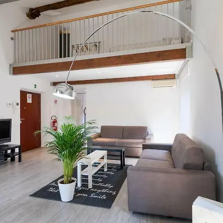 Attico Al Colosseo Con Vista Apartment Rome